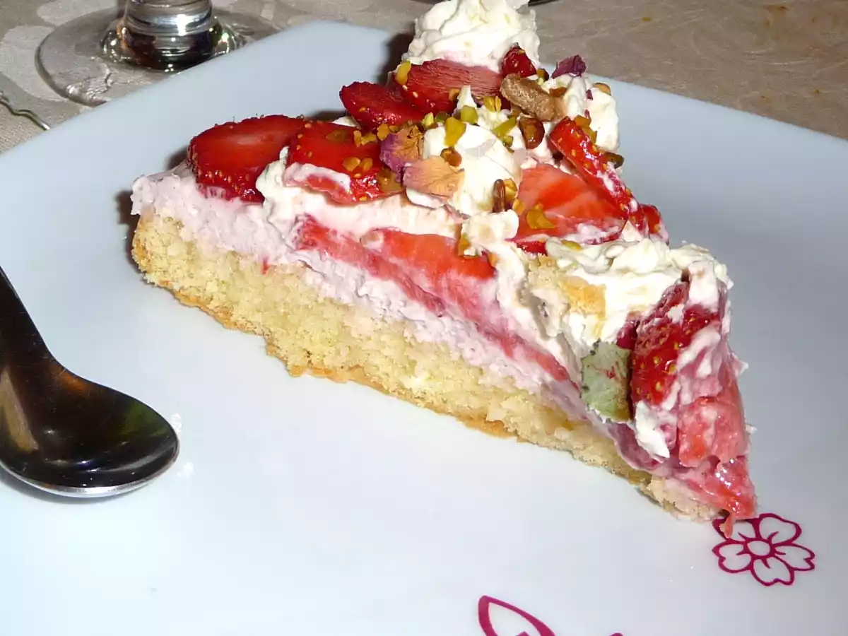 Mousses fraises & rhubarbe sur une génoise - photo 3