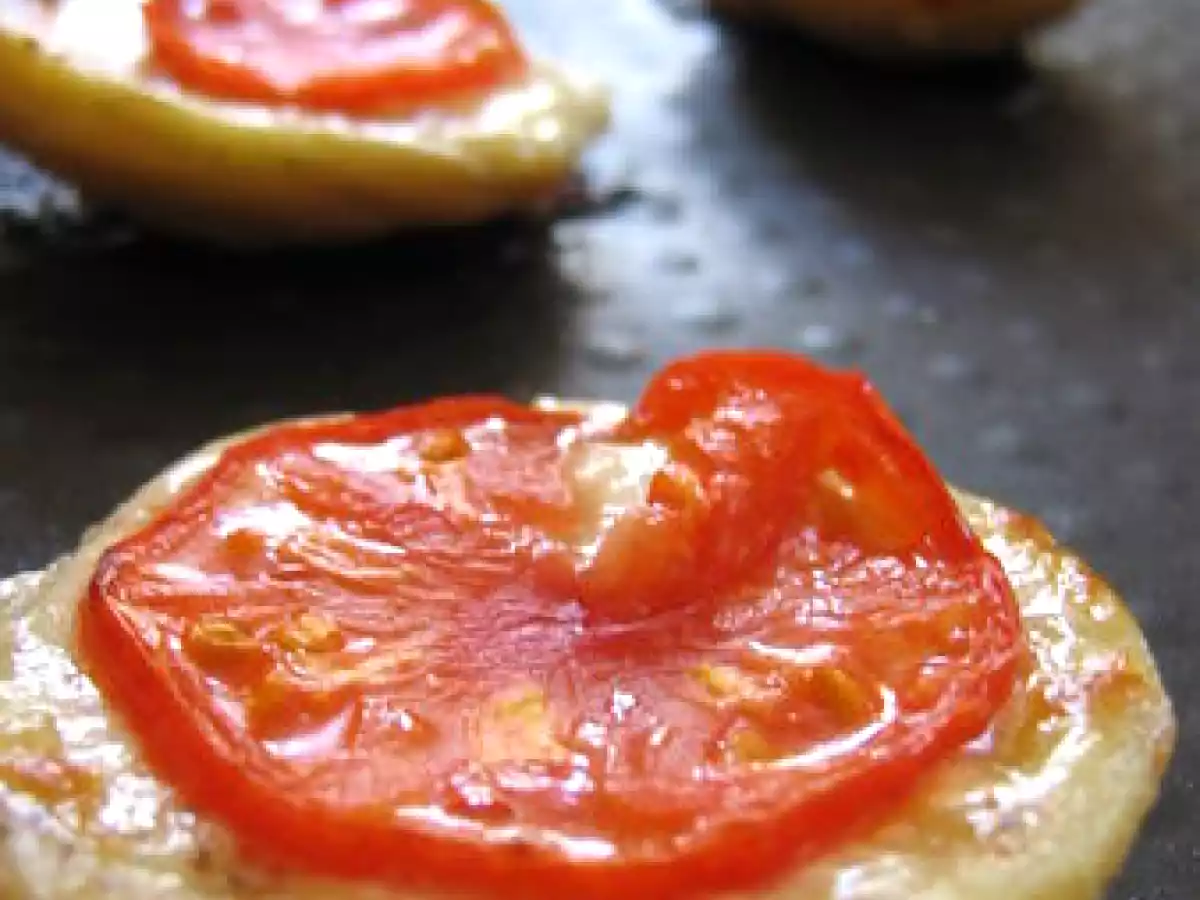 Mozzarella gratinée sur fonds d'artichaut