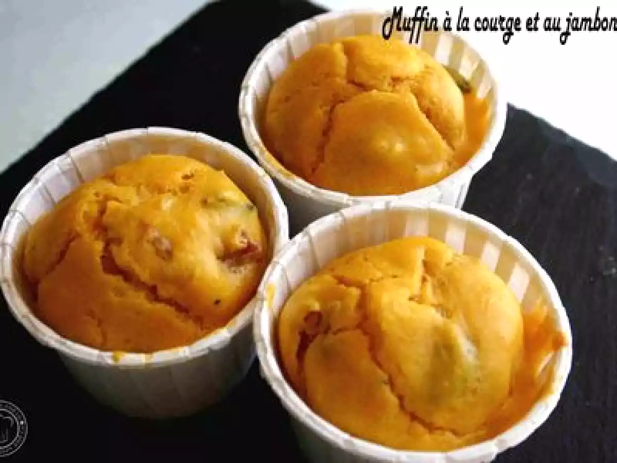 MUFFIN A LA COURGE JAMBON CRU ET GRAINE DE COURGE