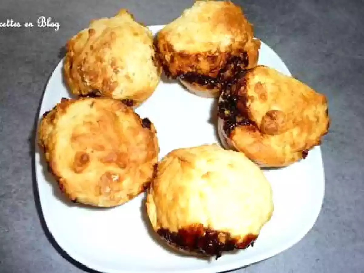 MUFFINS A LA CREME DE PRUNEAUX