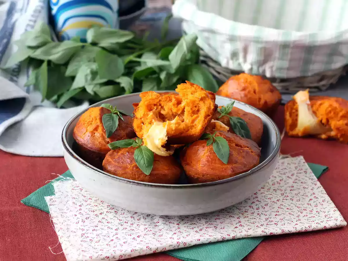 Muffins à la tomate au coeur fondant de mozzarella - photo 4
