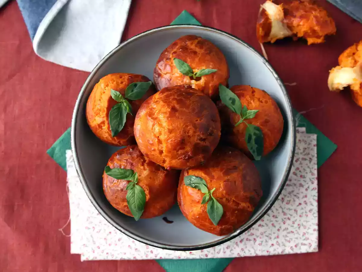 Muffins à la tomate au coeur fondant de mozzarella - photo 5