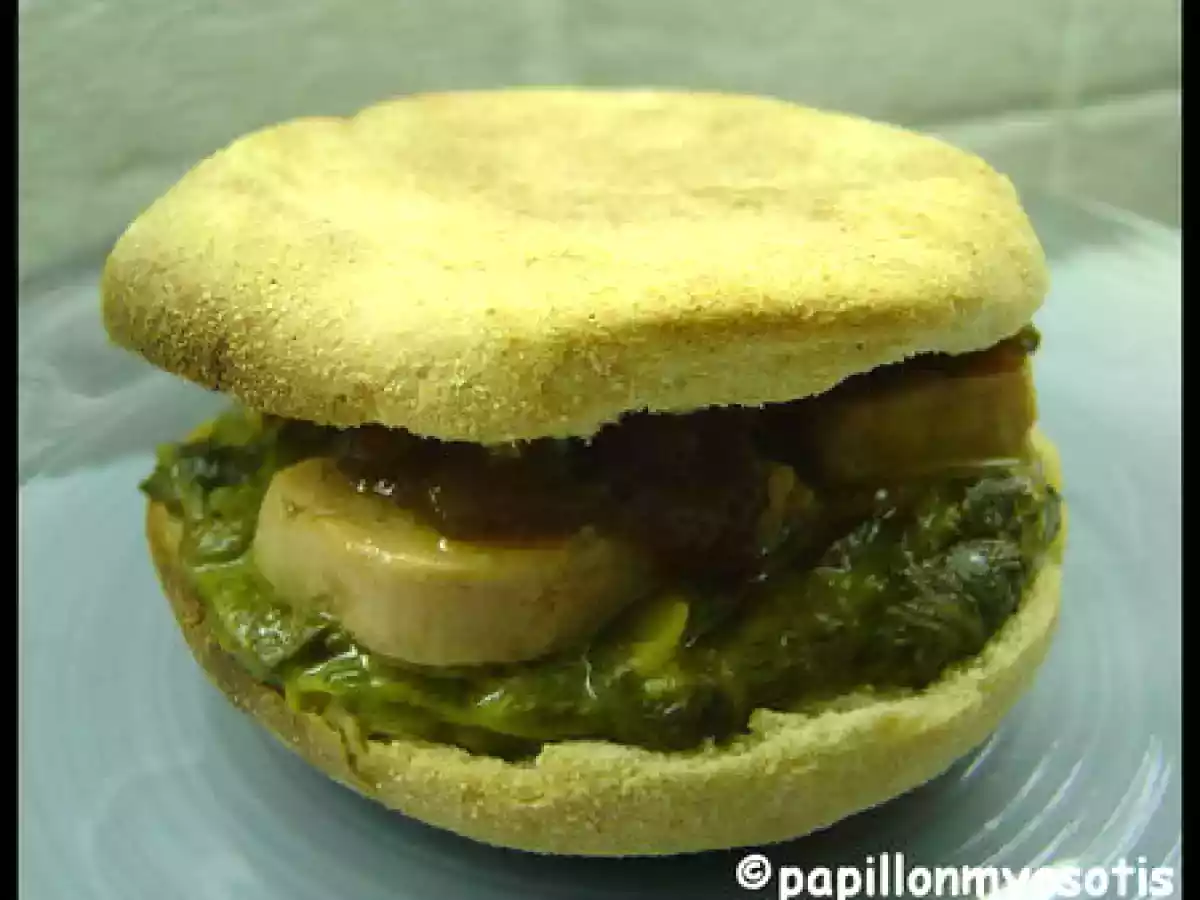 MUFFINS ANGLAIS AU FOIE GRAS ET EPINARD