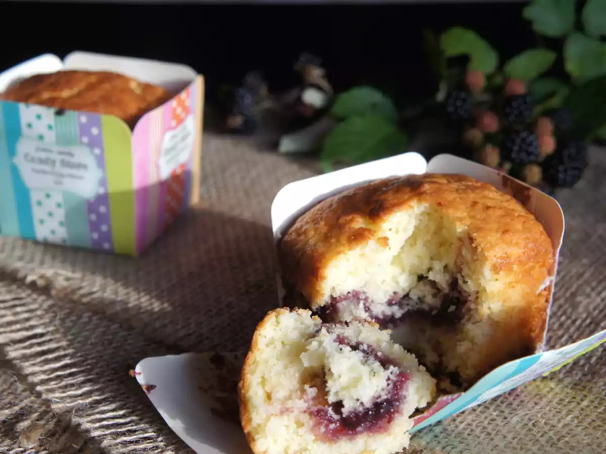 Muffins au citron fourrés à la confiture de mûres - photo 2