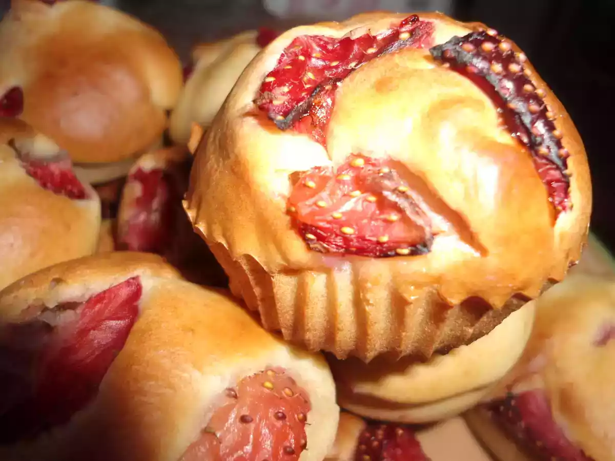 MUFFINS AU FROMAGE BLANC ET AUX FRAISES