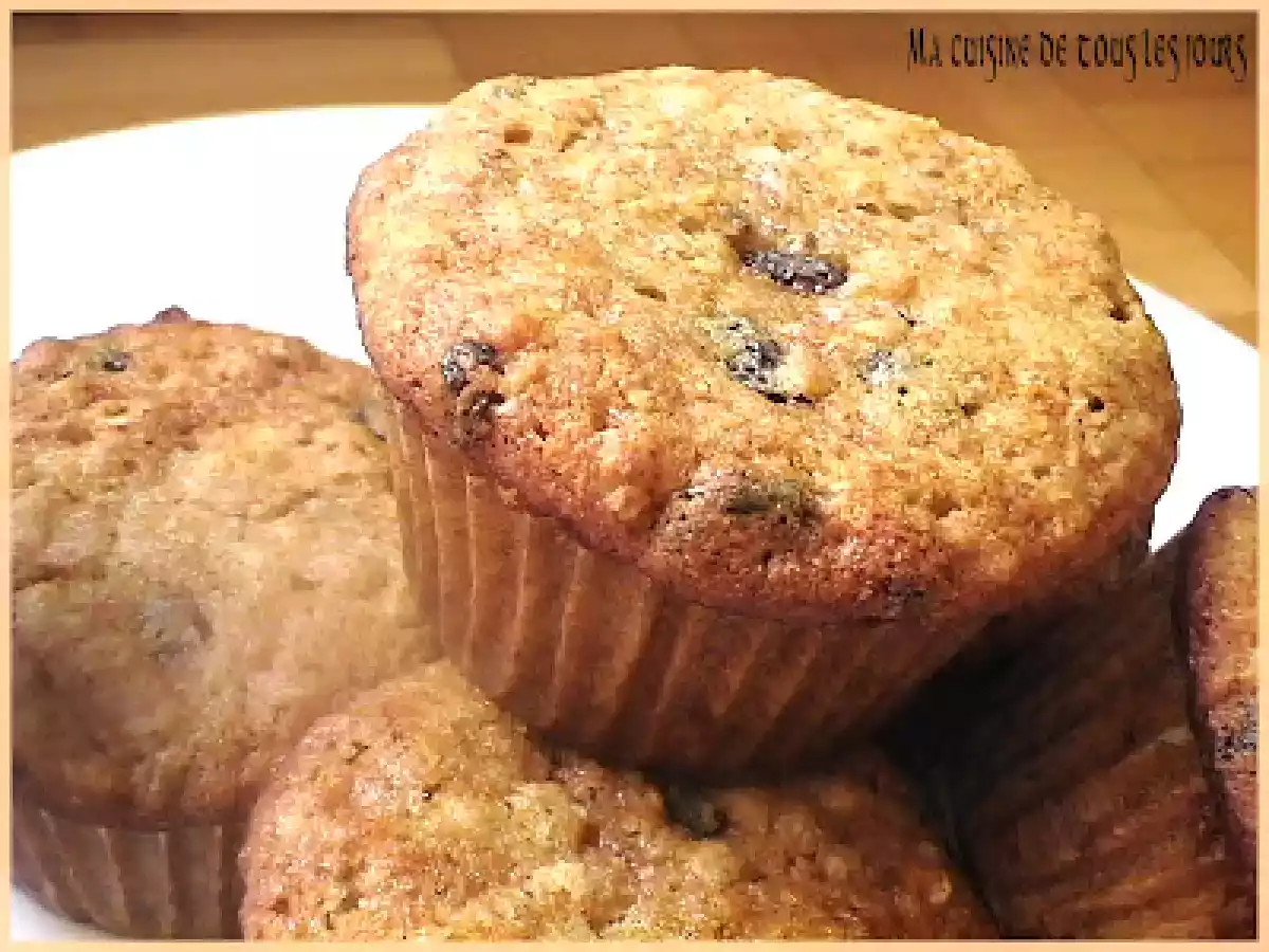 Muffins au miel, à l'avoine et aux raisins