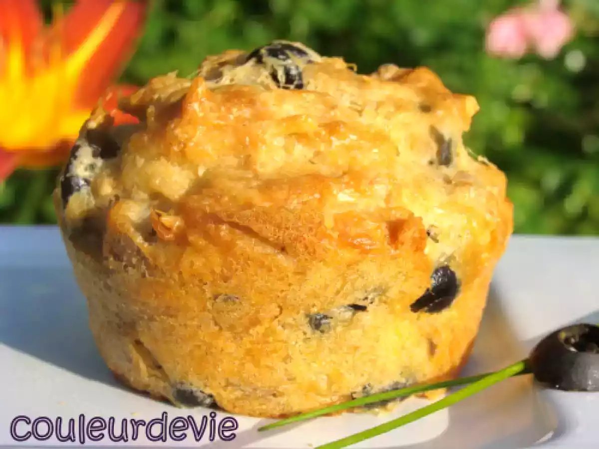 Muffins au thon et aux olives noires