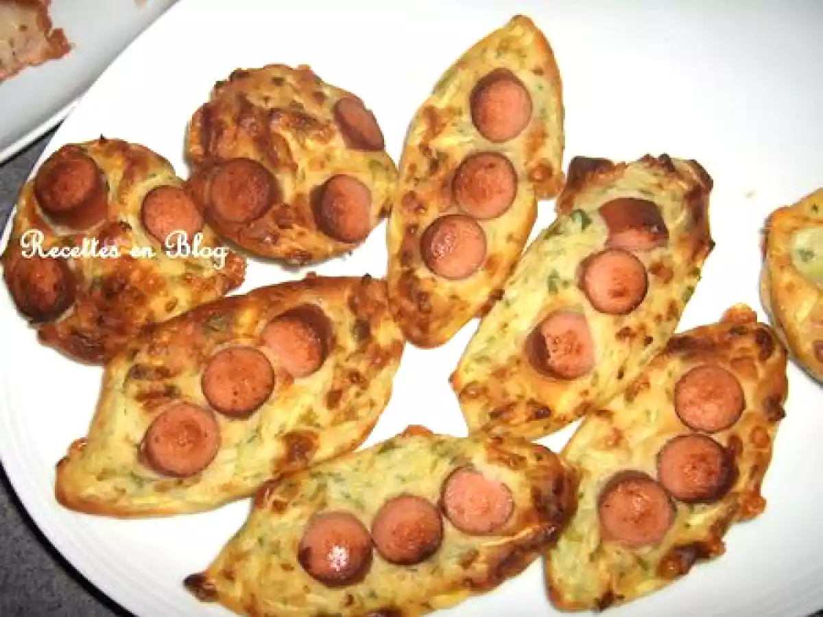 MUFFINS AUX COURGETTES PARMESAN ET SAUCISSES DE STRASBOURG