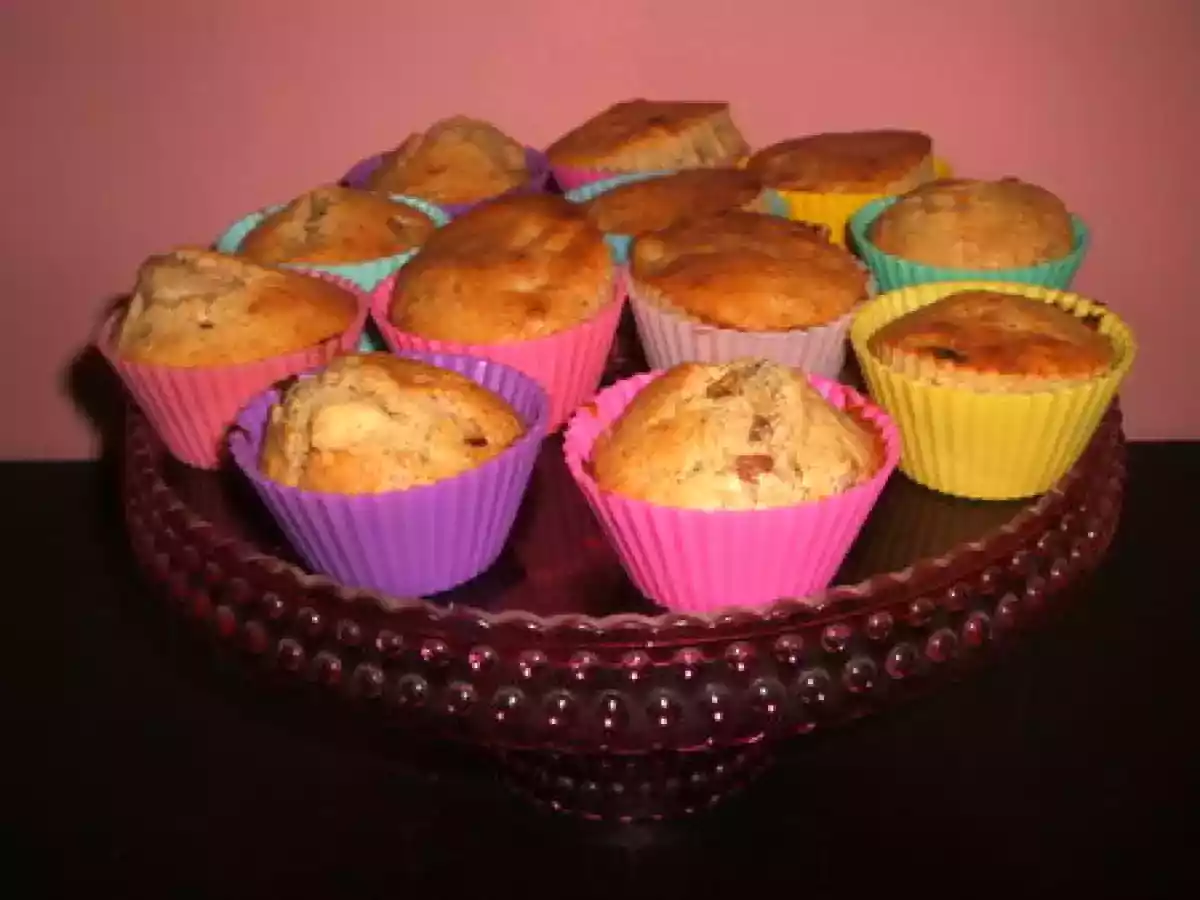 Muffins aux dattes, banane et amandes