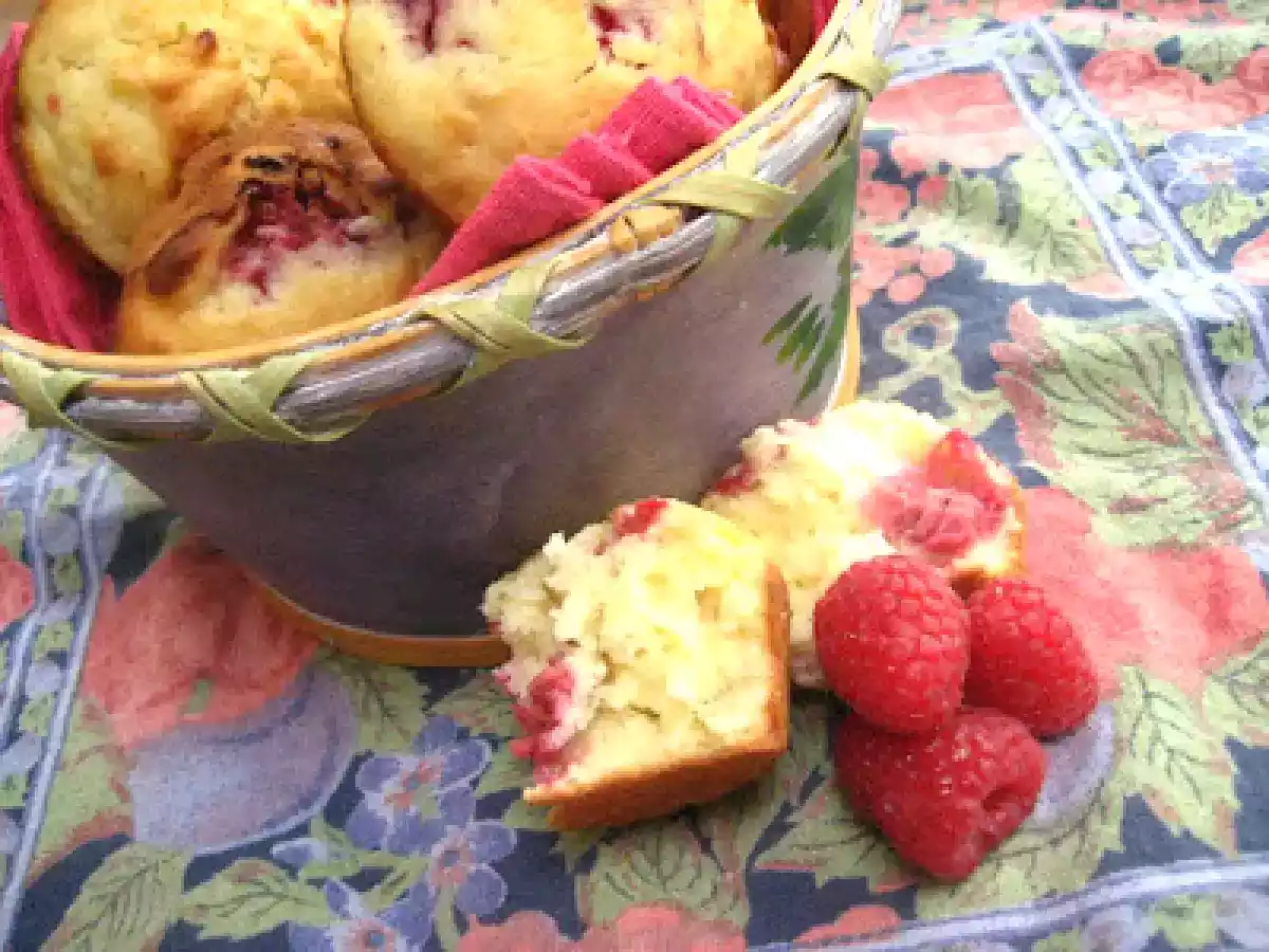 Muffins aux framboises et au citron