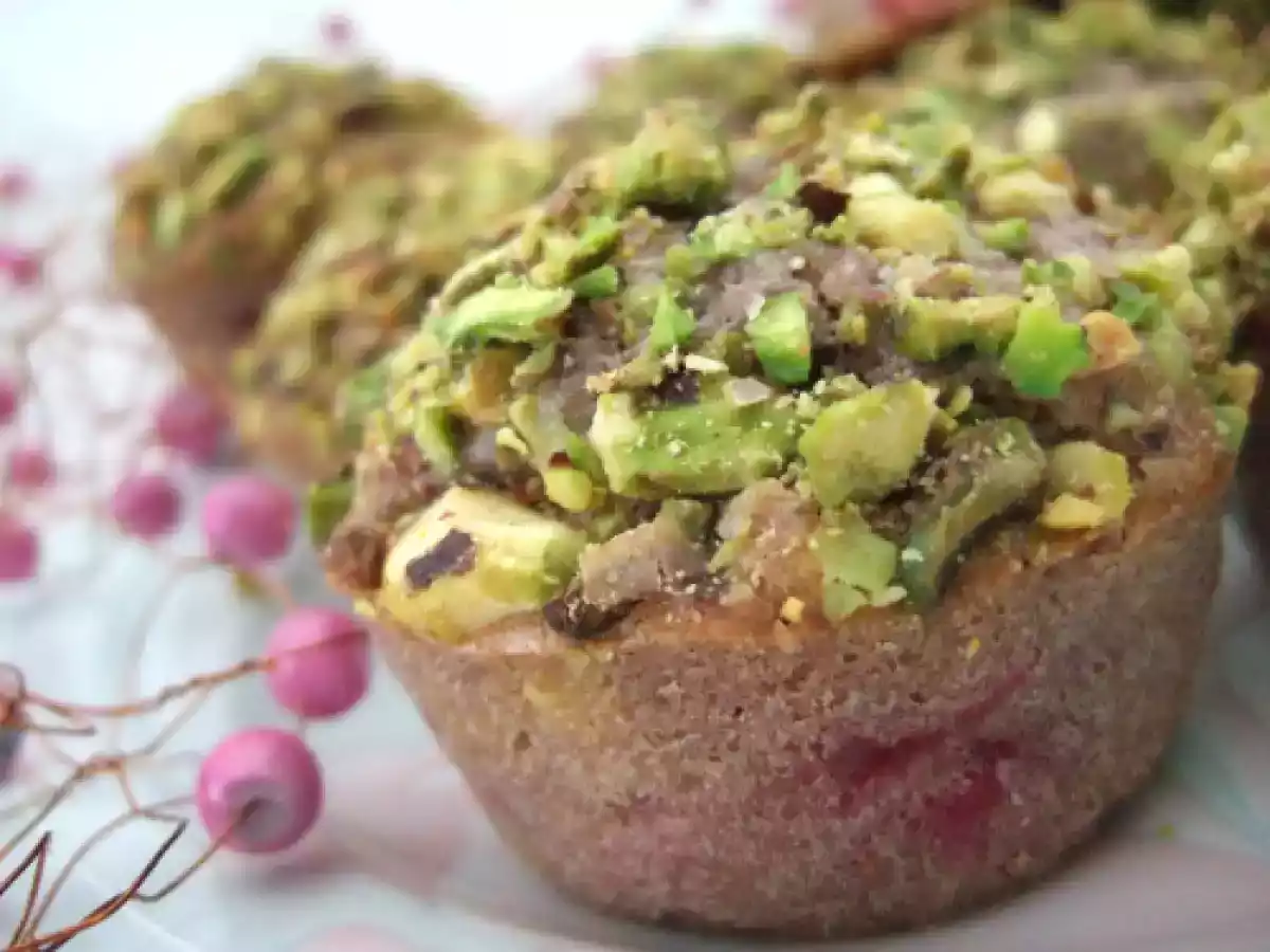 Muffins aux framboises, pistaches et chocolat blanc