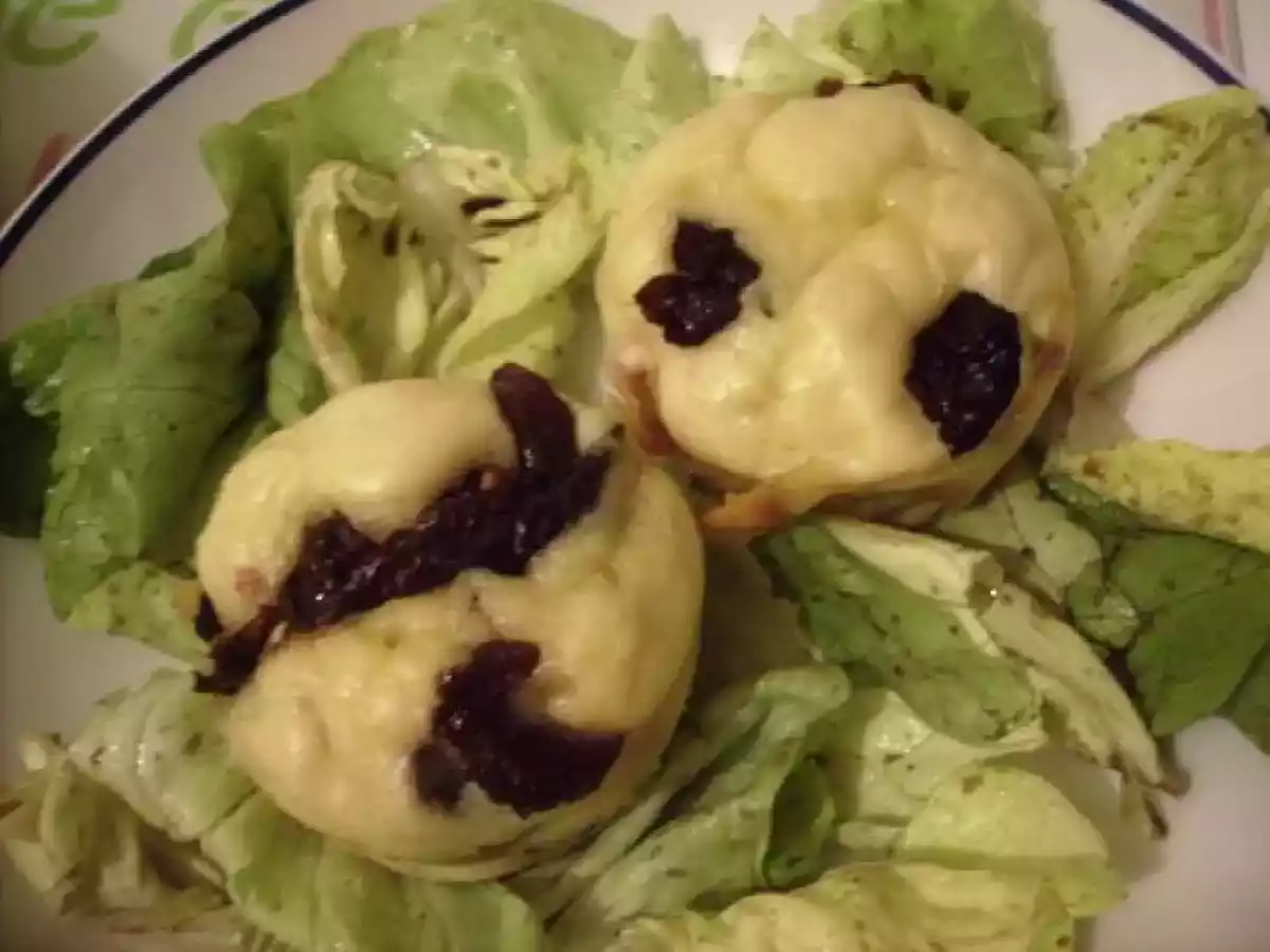 Muffins aux lardons et aux pruneaux