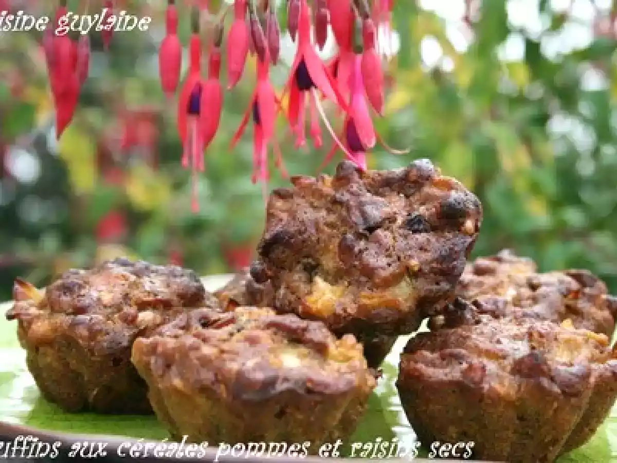 Muffins bio aux céréales, pommes et raisins secs vraiment délicieux !