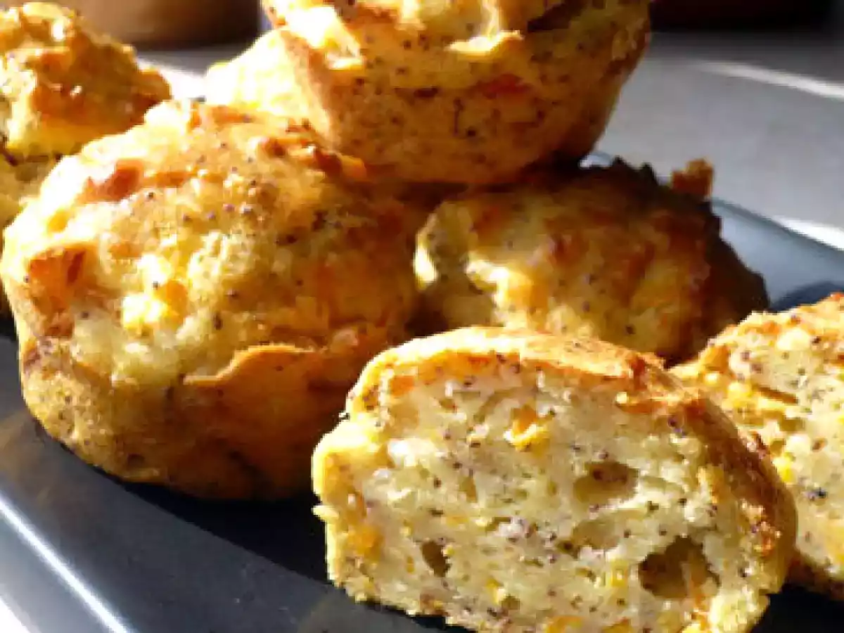 Muffins moelleux aux carottes et fêta, parfum cumin et pavot
