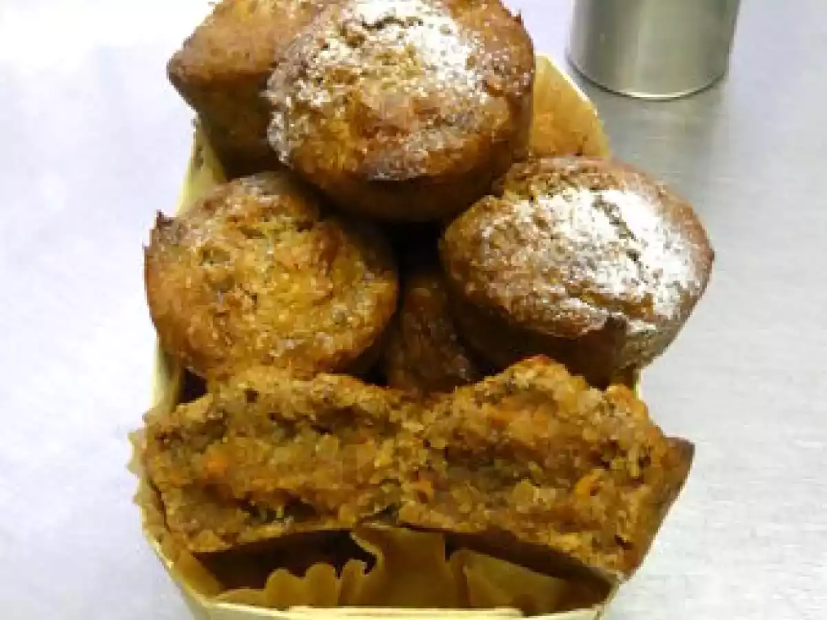 Muffins végétaliens aux bananes, carottes, noix et coco. - photo 2