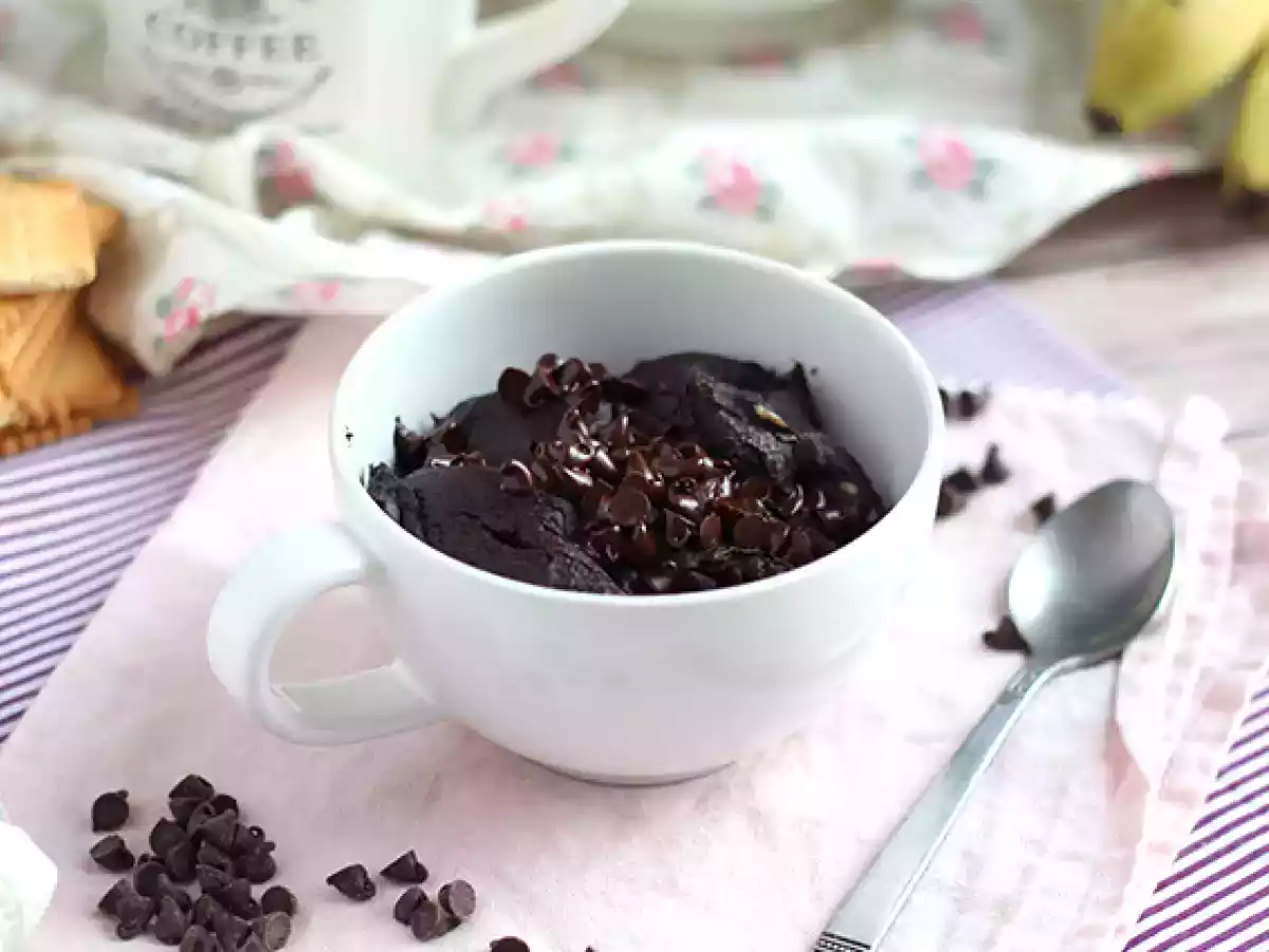 Mug cake au chocolat et au beurre de cacahuètes