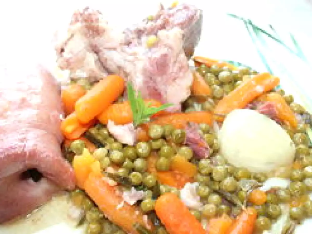 Museau de porc aux légumes de printemps