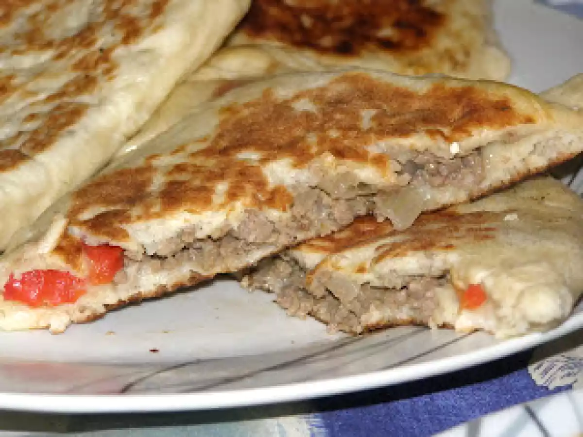 Naans à la viande hachée