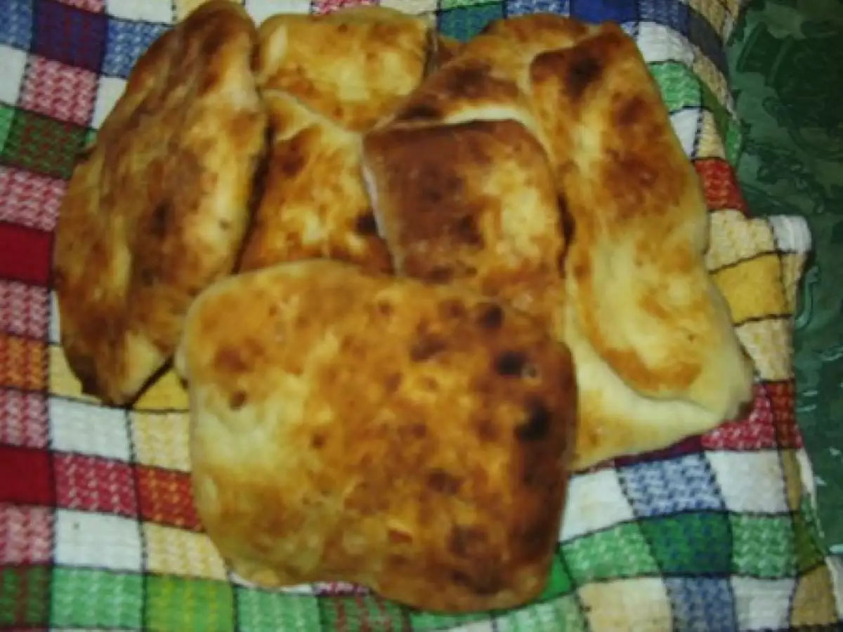 NAANS FARCIS A LA VIANDE HACHEE ET AUX POIVRONS