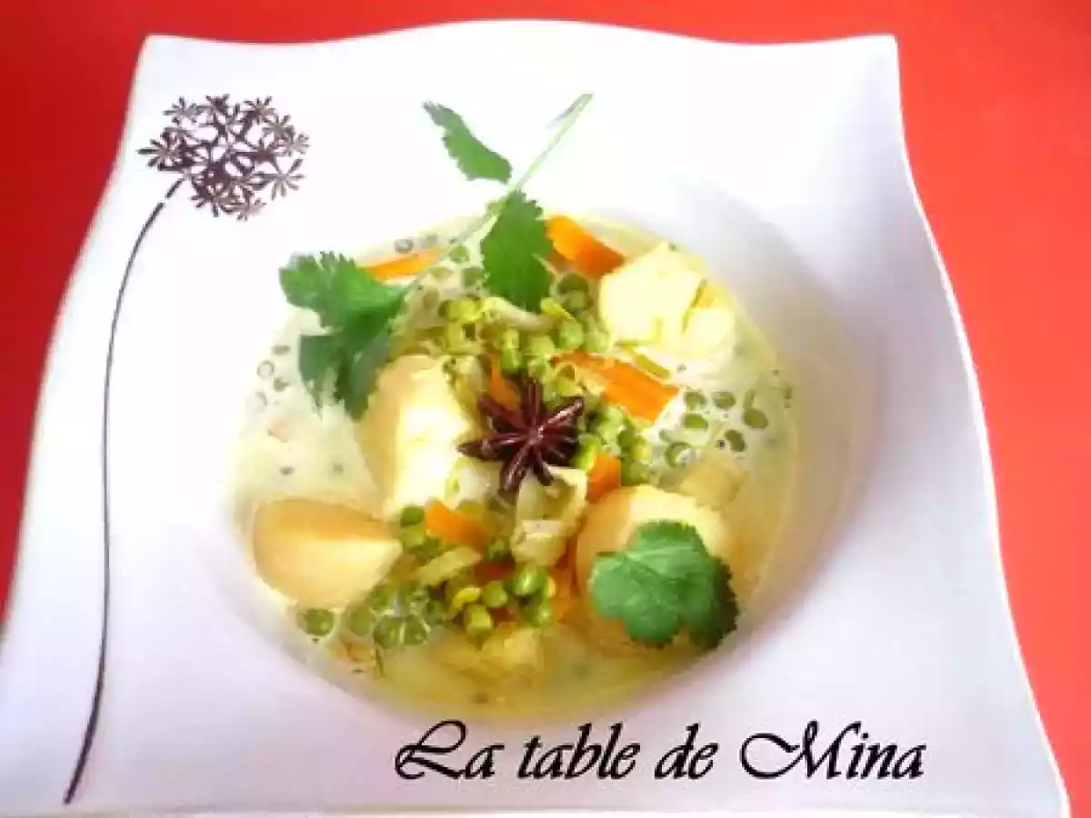 Nage de Saint-Jacques au safran et petits légumes