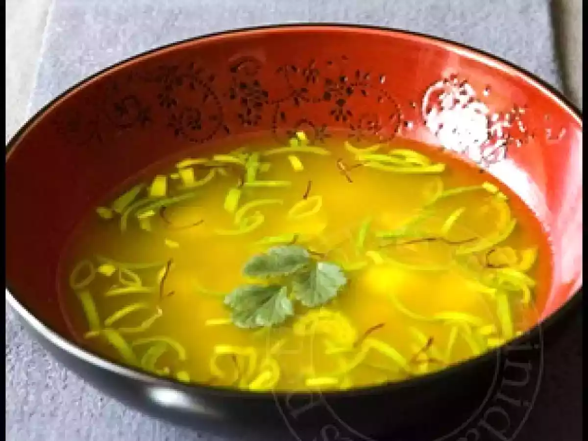 Nage de Saint-Jacques et ravioles au safran - photo 2