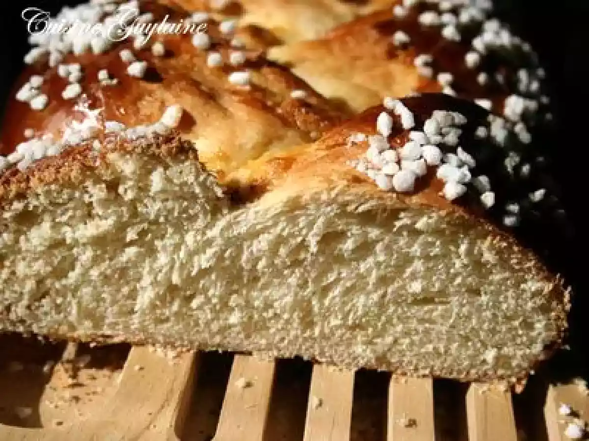 ^^Natte briochée à la pâte d'amande et au sucre perlé/Eiguisheim (Alsace)^^ - photo 3