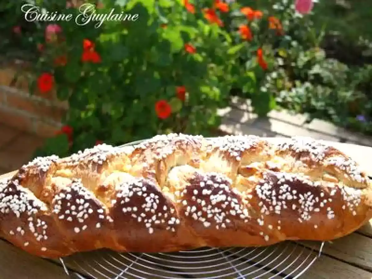 ^^Natte briochée à la pâte d'amande et au sucre perlé/Eiguisheim (Alsace)^^ - photo 5