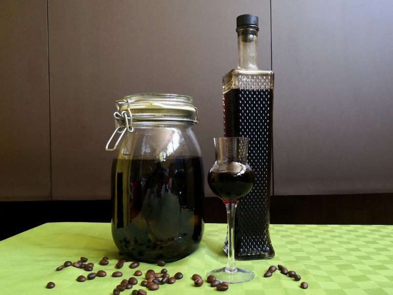 Nocino : liqueur traditionnelle italienne à base de noix, photo 3