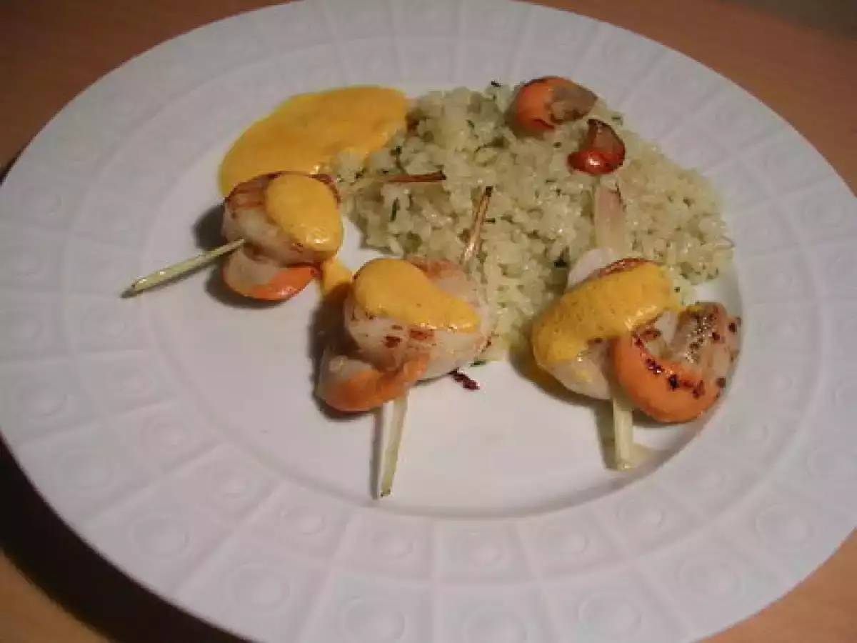 Noix de Saint Jacques Poêlées à la citronnelle, risotto au combawa, potimarron - photo 2