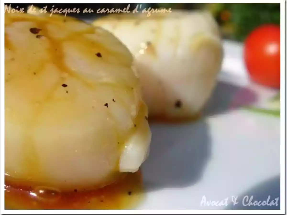 ** Noix de Saint jacques poêlées au caramel d' agrumes et petit tartare de courgette ** - photo 2