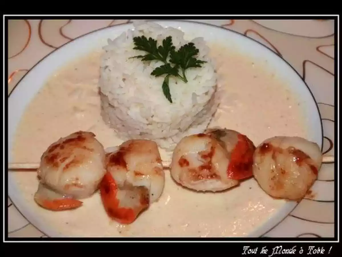 Noix de Saint-Jacques sauce échalote en brochette - photo 2