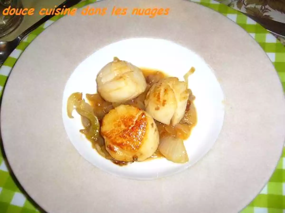 Noix de Saint-Jacques sur Fondue d'Oignon de Roscoff