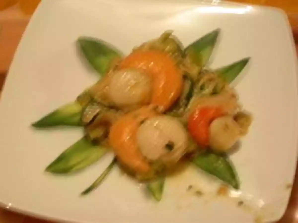 Noix de St Jacques sur un lit de Poireaux-Courgette - photo 2