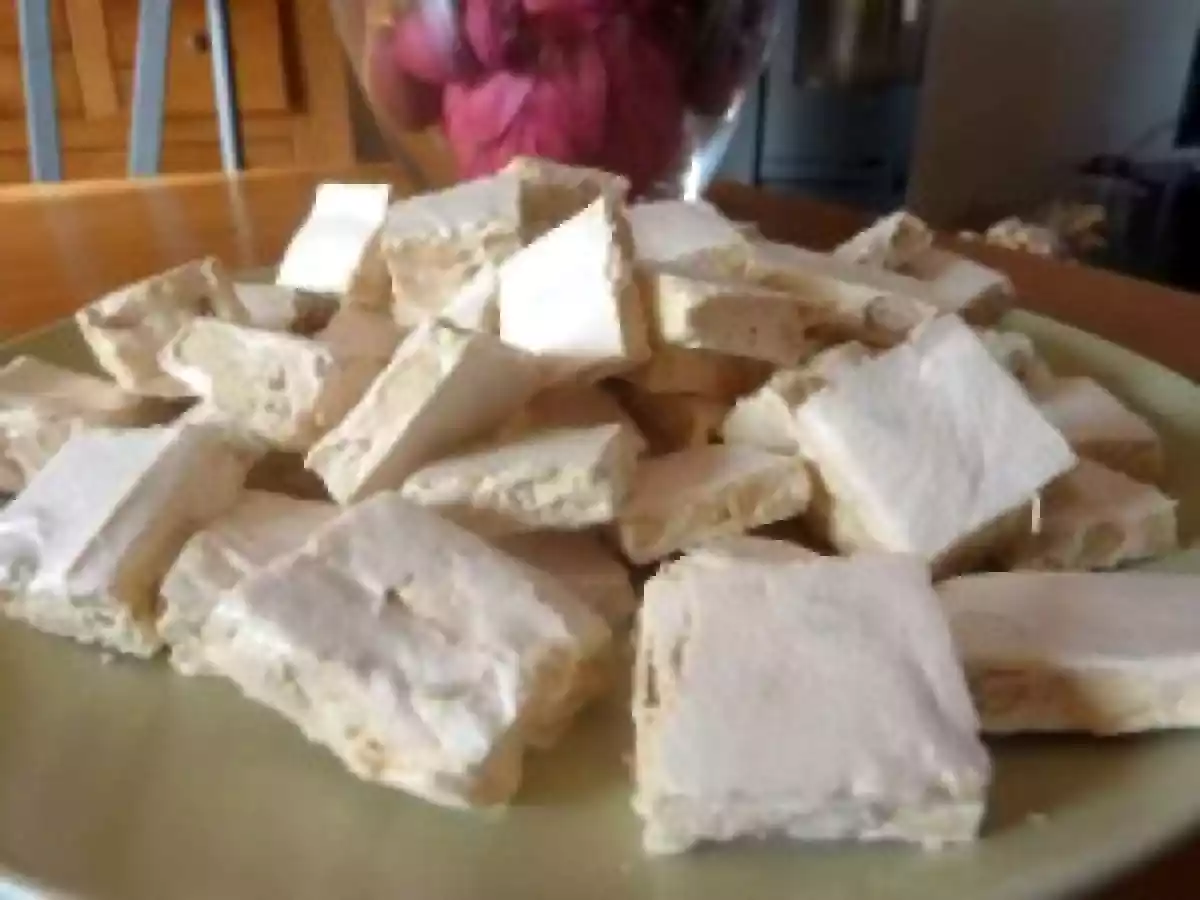 Nougat blanc au miel