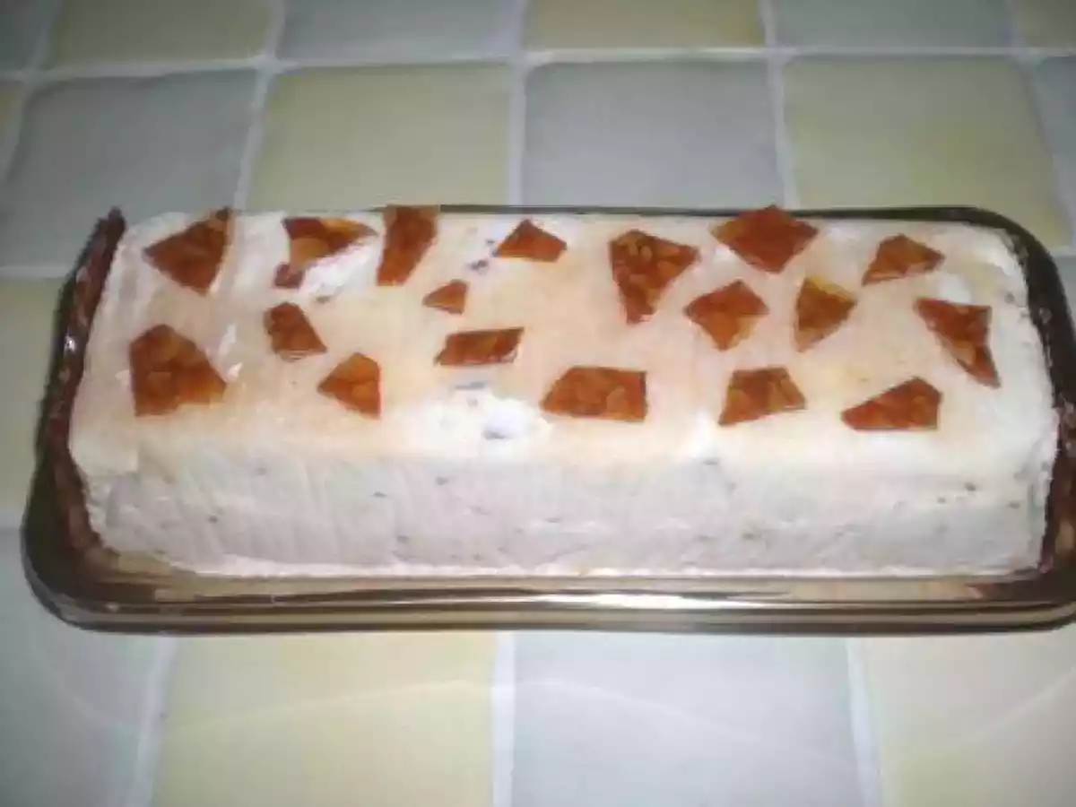 Nougat glacé aux fruits confits et au rhum