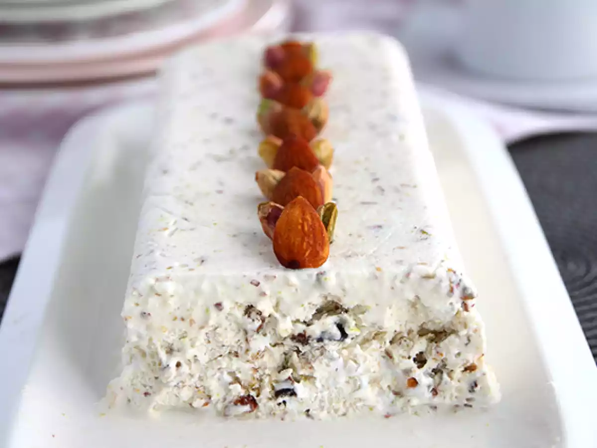 Nougat glacé (la recette en détails et en vidéo)