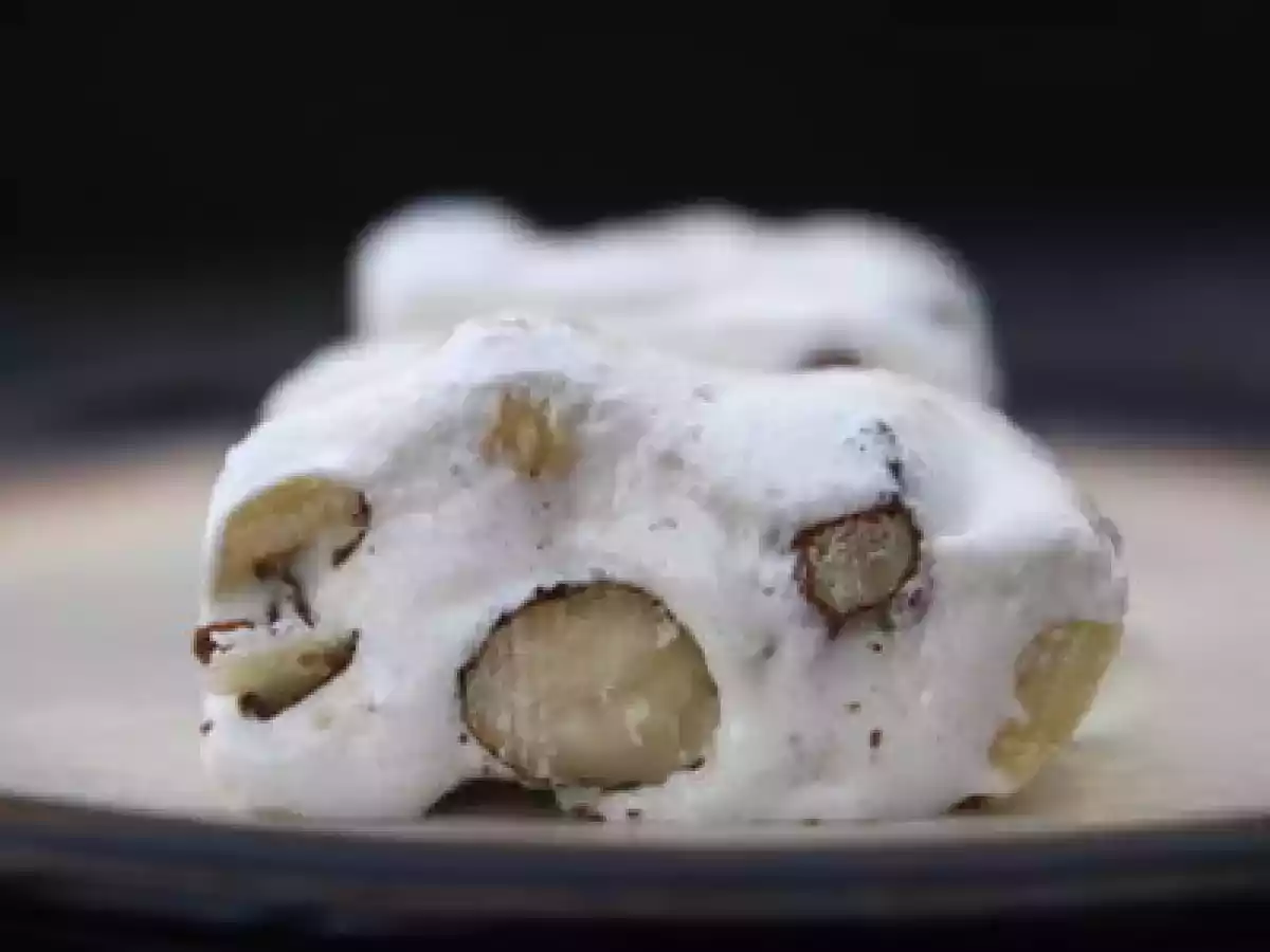 Nougat tendre aux noisettes