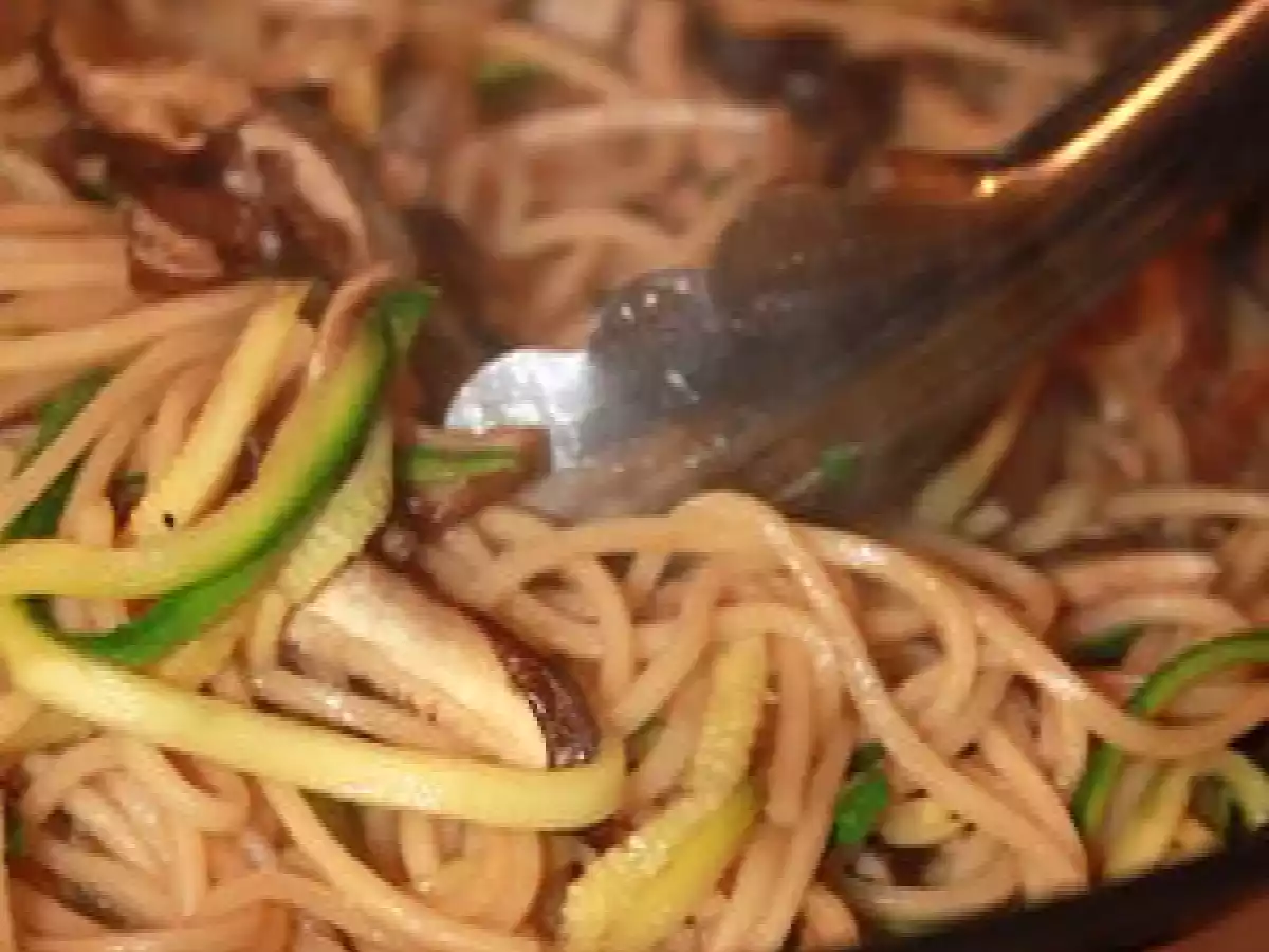Nouilles aux champignons Shiitake et courgettes