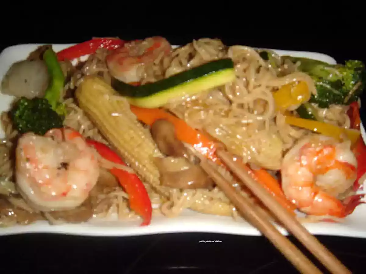 Nouilles aux oeufs à la vietnamienne