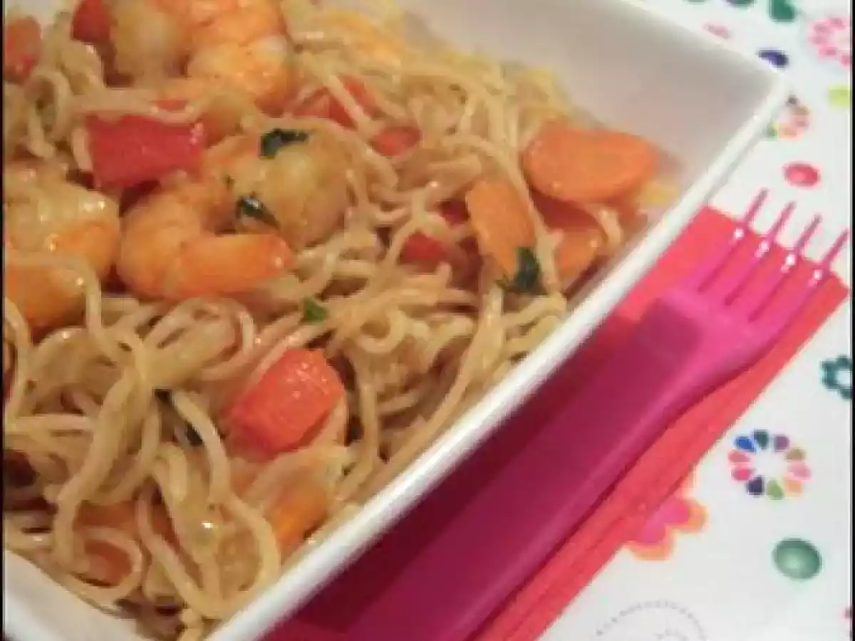 Nouilles chinoises aux scampis et aux légumes