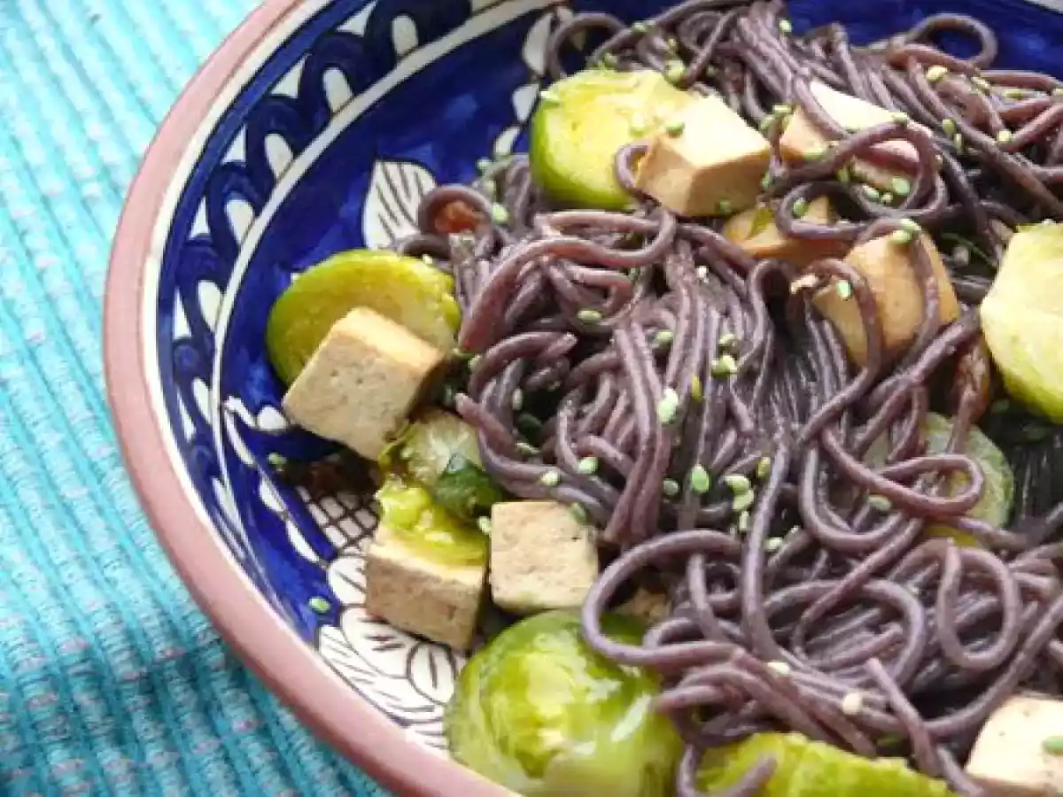 Nouilles de riz noires sautées aux choux de Bruxelles et Tofu... - photo 3