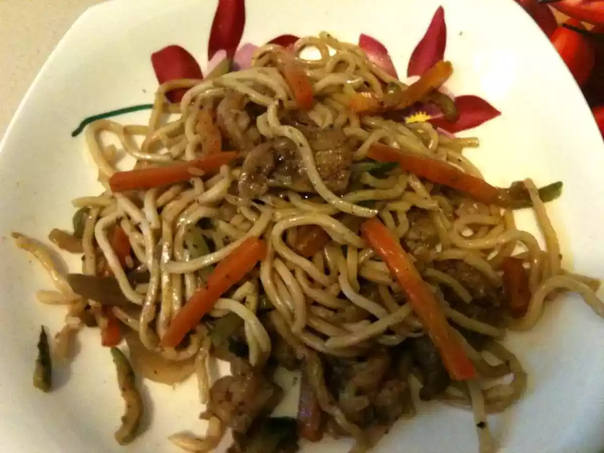 Nouilles sautées royale