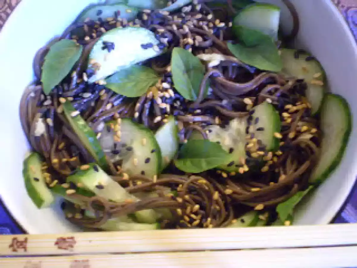 Nouilles soba à ma façon à moi : version concombre et 3 sésames - photo 2