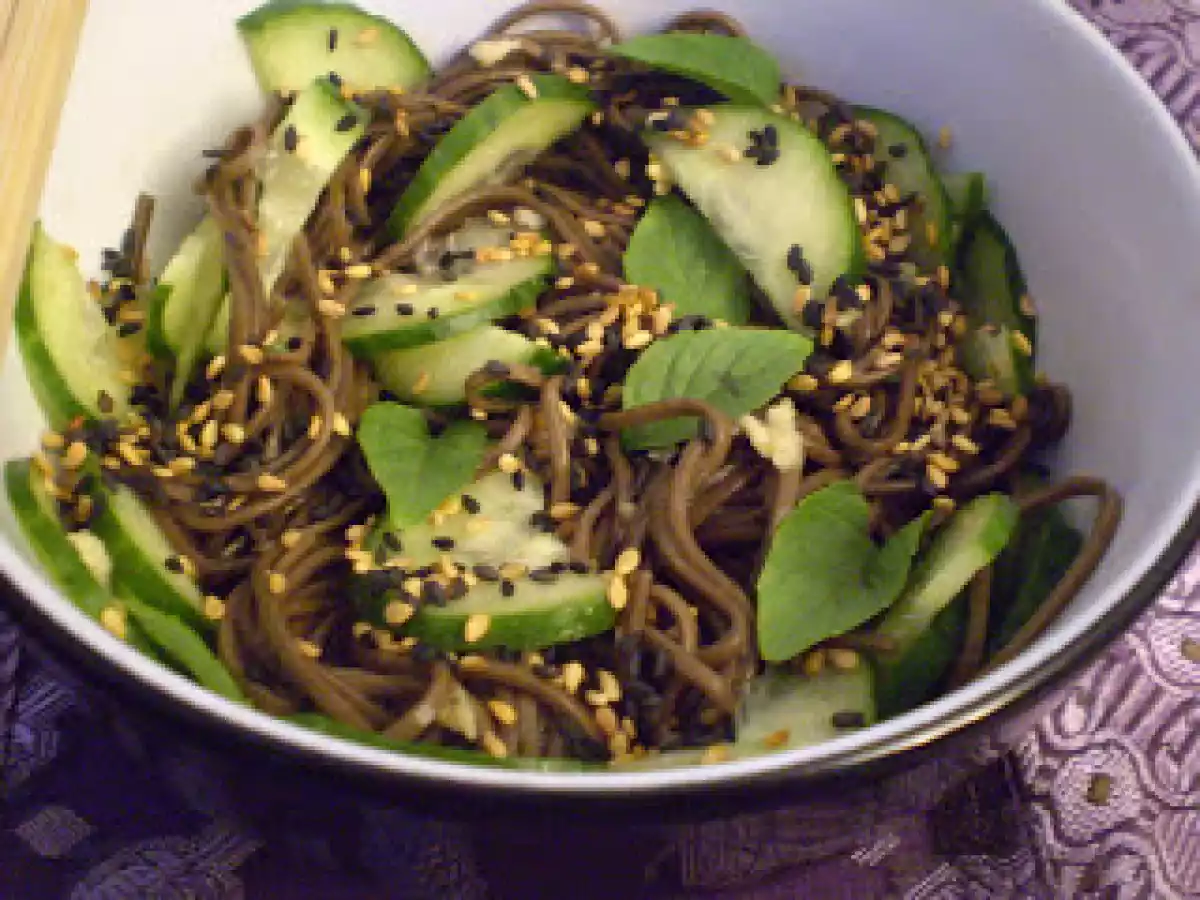 Nouilles soba à ma façon à moi : version concombre et 3 sésames - photo 3