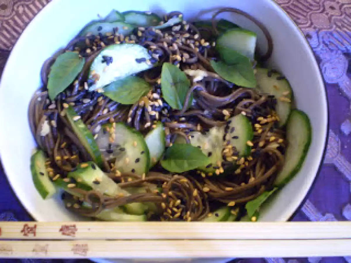 Nouilles soba à ma façon à moi : version concombre et 3 sésames - photo 4