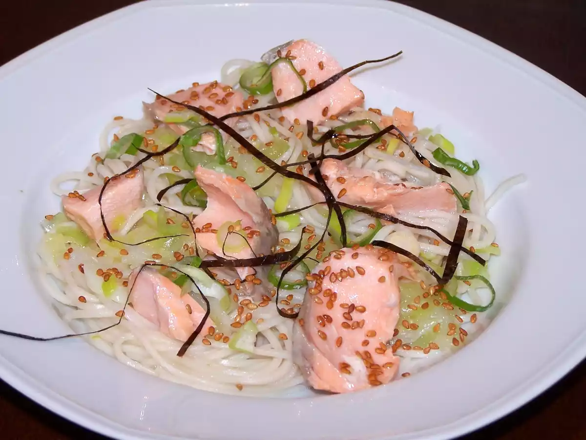 Nouilles soba au saumon