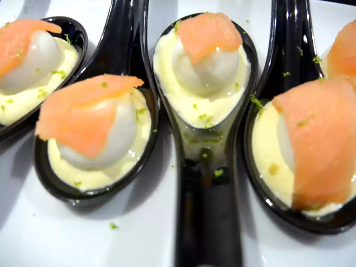 Oeuf de caille saumon sur lit de mayo-citron vert - photo 2