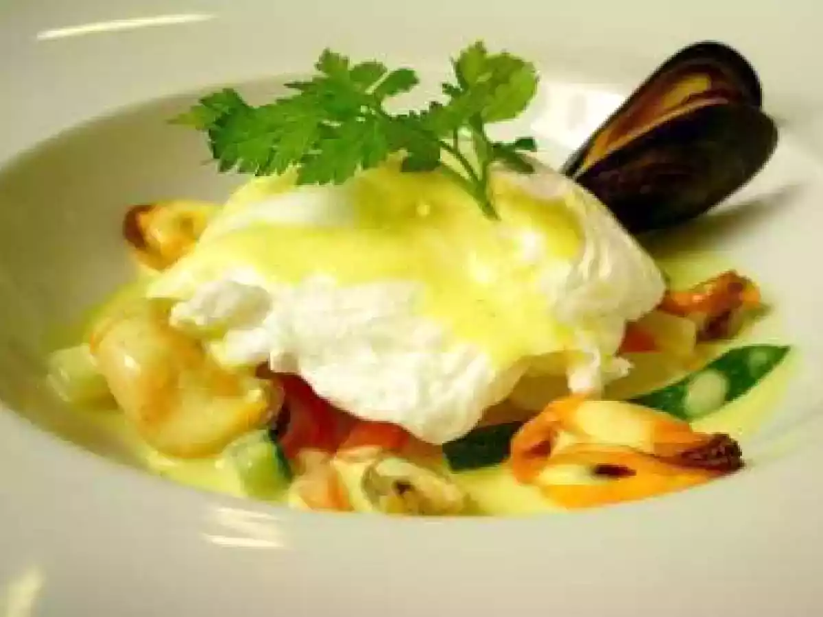 Oeuf poché en marinière de moules sauce curry... - photo 2