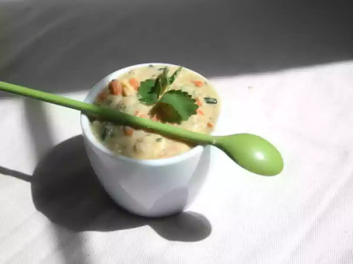 Oeufs brouillés aux petits légumes et à la pimprenelle