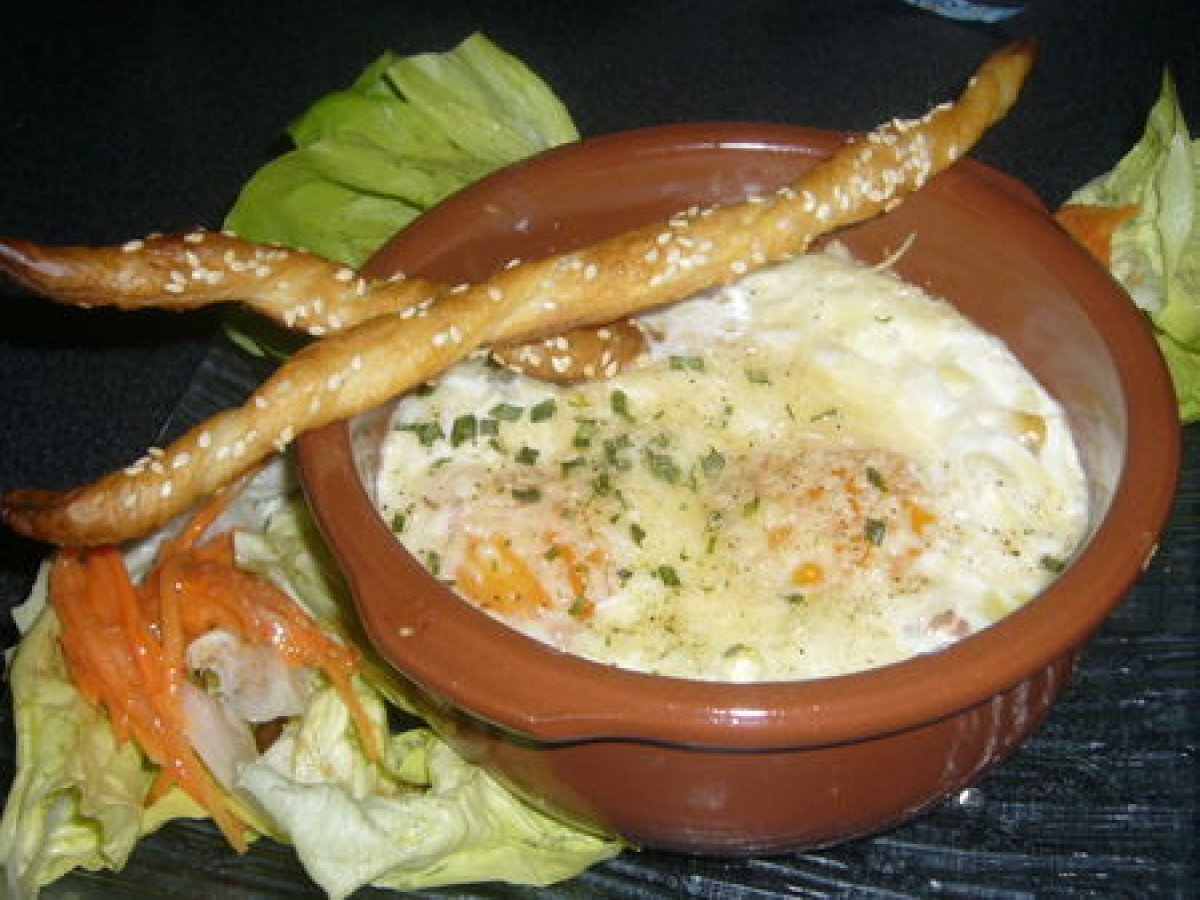 Oeufs cocotte à la fondue de poireaux Recette Ptitchef